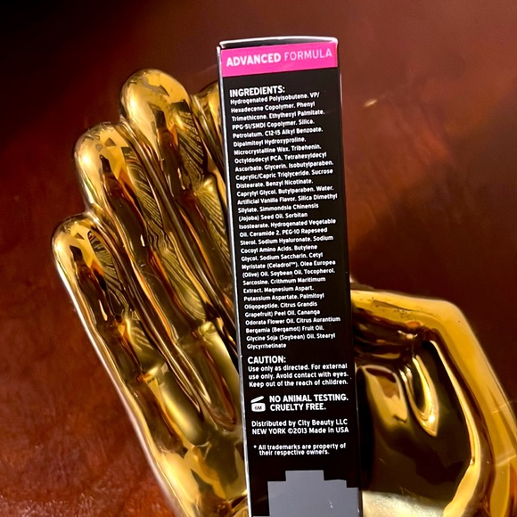 CITY LIPS. LIP PLUMPING. Advanced Formula. Clear - Picture 5 of 7